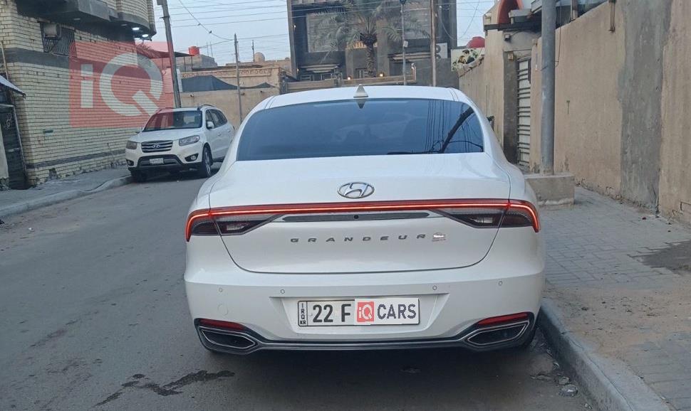 هيونداي أزيرا